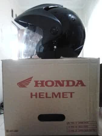 Pentingnya Menggunakan Helm Saat Berkendara Sepeda Motor